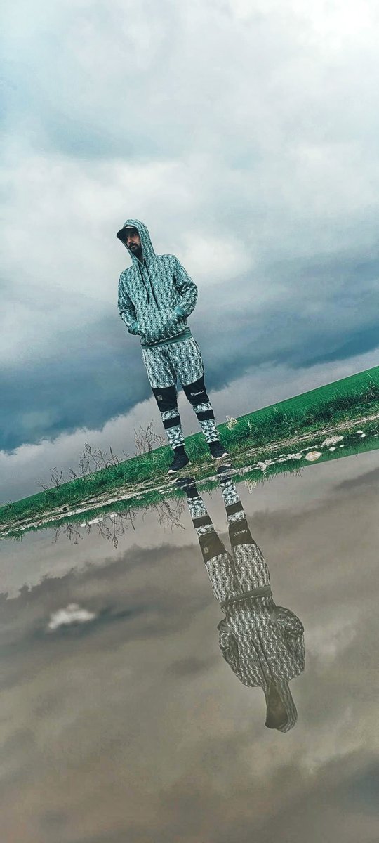 Fishmachineorg's tweet image. In our collection, you can now find an Active casting hoodie at a discount. Very comfortable, light and at the same time slightly water resistant. Just the sweatshirt every #angler wants.👍
We ship all over Europe 👏
fishmachine.eu/hoodie-fishmac…
Be a #FISHMACHINE! 📷