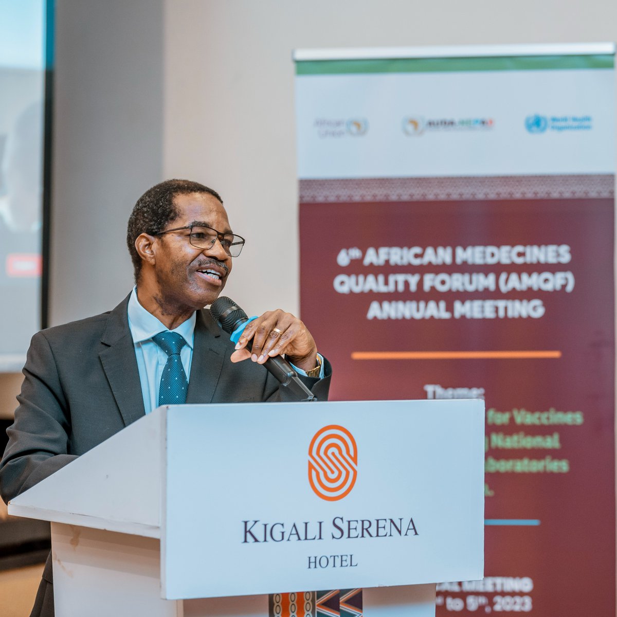 WHORwanda's tweet photo. Trusted medicines, trusted care!

Today, @WHO🇷🇼 Rep, Dr @BrianChirombo joined @RwandaFDA DG, Dr @emilebienvenu along with @NEPAD_Agency, @USPharmacopeia &amp; @ptb_q5 to kick off the 6th African Medicines Quality Forum #AMQF, fighting sub-standard medical products in #Africa🌍 https://t.co/O4zCm6RGak