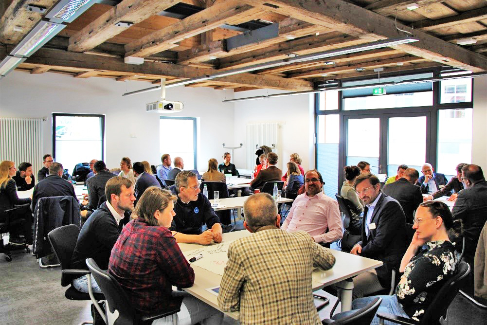 Kichererbsen, Linsen und Quinoa statt tierischer Produkte? Im Verbundprojekt #regiopakt der #HfWU und der HSWT geht es darum,  nachhaltige #Wertschöpfungsketten in der Agrarbranche mithilfe #digitlaer Technologien zu untersuchen. Jetzt war das Kick-Off: t1p.de/yfxlo.