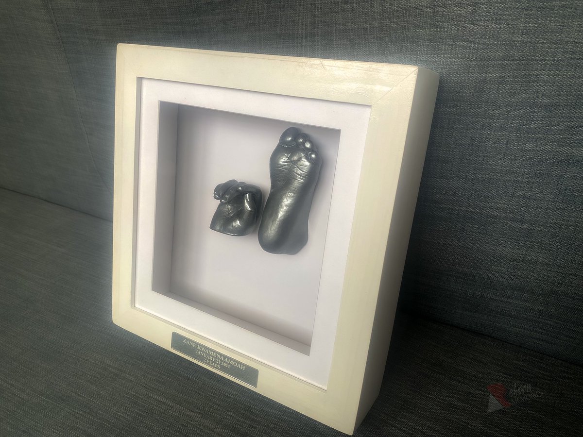 1rebornmemories's tweet photo. Baby Zane will be super happy to grow and see this wonderful keepsake from mumy .. yes we made it π¬π.. DM is opened for booking .. π #handcasting #handcast #handcrafted #babycasting #babygifts #babygift #babyphotography #babyphotoshoot #babyshower https://t.co/lZHU8iYG2k