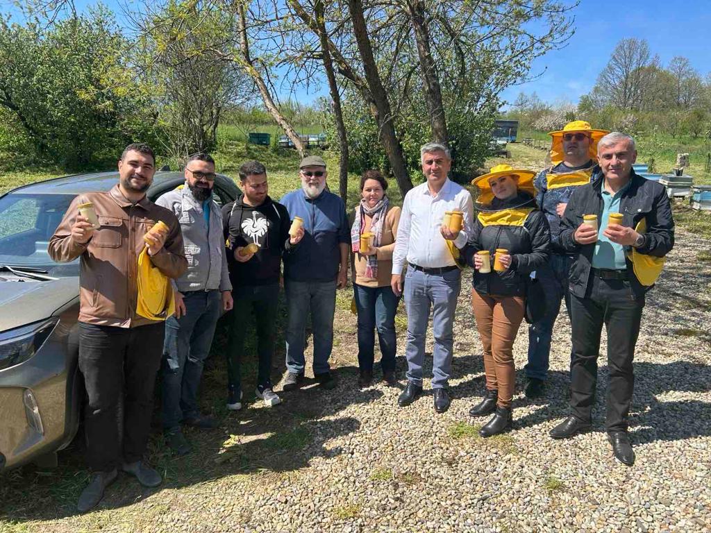 The 2nd transnational meeting of our Erasmus+ project Beekeeping Entrepreneurship for NEETs! took place in Timisoara, Romania. On the 2nd day of the meeting, a field trip on beekeeping was organized.
<a href="/habipasan73/">HABİP AŞAN</a> 
<a href="/SirnakUnv/">Şırnak Üniversitesi</a> 
<a href="/CPIPTIMISOARARO/">Centrul pentru Promovarea Invatarii Permanente</a> 
<a href="/apis/">apis</a>
<a href="/ulusalajans/">Türkiye Ulusal Ajansı 🇹🇷 Turkish NA</a> 

#Erasmus