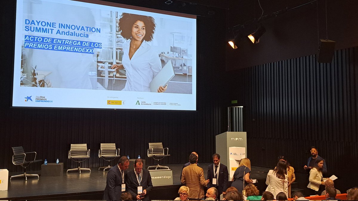 pepegome's tweet photo. Esta tarde en el @mPICASSOm conoceremos la #empresa ganadora de Andalucía en la XVI edición de los #PremiosEmprendeXXI @EmprendeXXI_ @caixabank
¡Suerte, finalistas! https://t.co/HlNYieWFRq