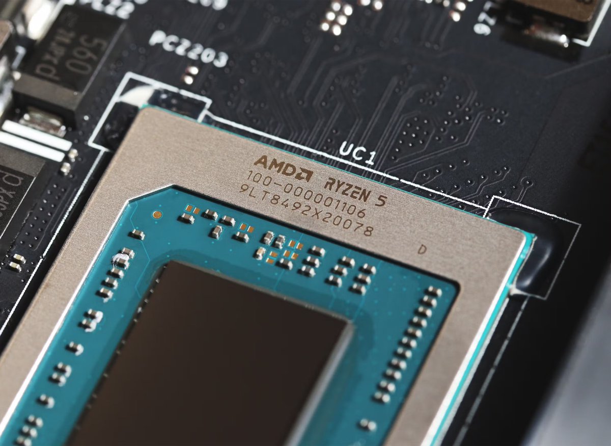 FrameworkPuter's tweet photo. We can finally share that we're using Ryzen 7 7840U and Ryzen 5 7640U processors in the new Framework Laptop 13 (AMD Ryzen™ 7040 Series).  Thank you to the huge number of you who preordered even without that detail!  https://t.co/3nLejQNWBr https://t.co/13k1zsPwaH