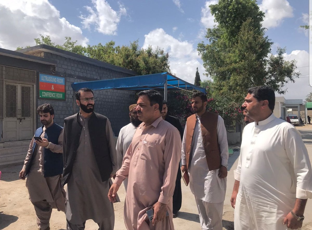ShahiZarak's tweet photo. CT scans and MRI cannot be performed at Khuzdar DHQ Hospital simply because there is no electricity supply for twenty-four hours, which is an injustice to the people of Khuzdar.
#SaveDHQKhuzdar
@sakhtarmengal 
@HamidMirPAK 
@SaleemKhanSafi https://t.co/VE1uGa6Y2C