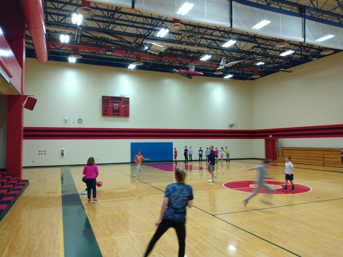 BhesGuidance's tweet photo. Dropped by a couple of our Related Arts classes this morning.  Students working hard, having fun, getting stronger...Teachers inspiring, encouraging, building up...KEEP UP THE GREAT WORK! https://t.co/O2hsFhGK9m
