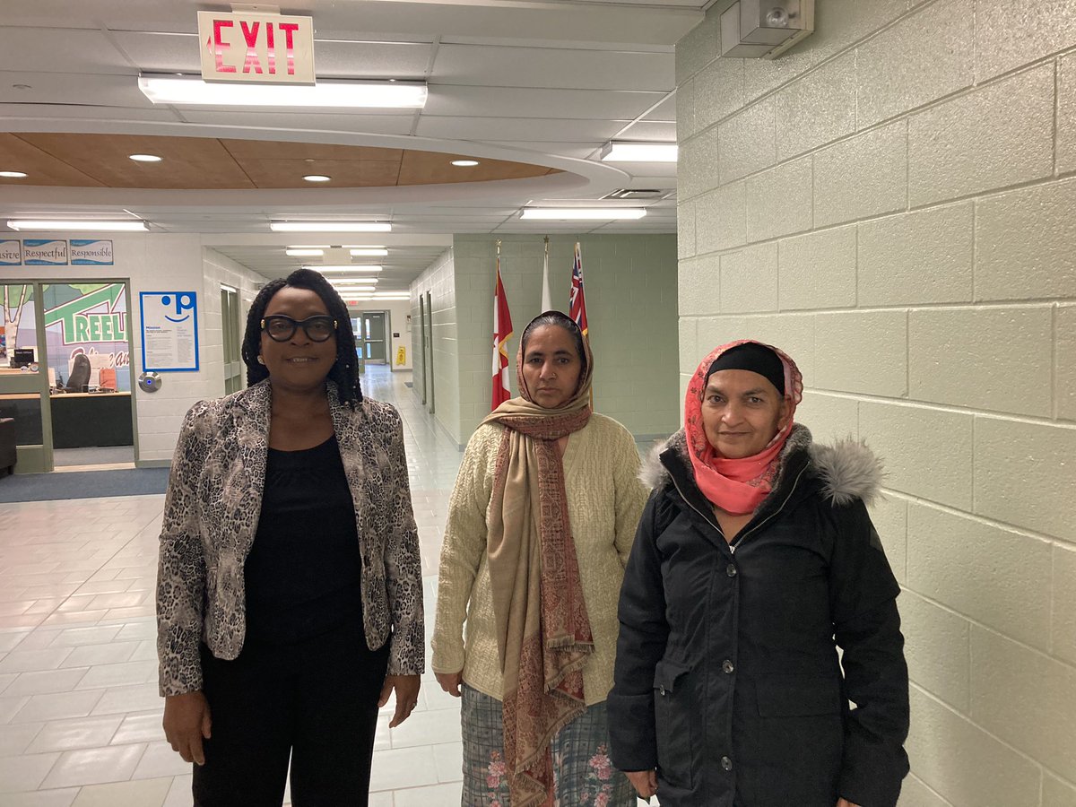 TreelinePDSB's tweet photo. Treeline welcomes grandparents today for chat and chai ☕️ to discuss Education Then &amp; Now!
#bettertogether #EducationWeek2023
@PeelSchools https://t.co/yeQgvI57wz