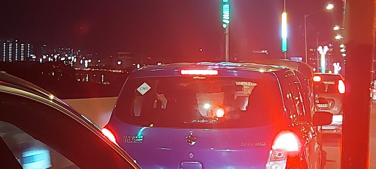 #SCLR 3 km jam on a 3.5 bridge.Stuck and nowhere to turn.Scrap this flyover frm Kurla to Santacruz <a href="/MMRDAOfficial/">MMRDA</a> <a href="/PMOIndia/">PMO India</a> <a href="/CMOMaharashtra/">CMO Maharashtra</a> <a href="/BJP4Mumbai/">BJP Mumbai</a> A bridge with no planning looks like this.<a href="/TOIMumbai/">TOI Mumbai</a> <a href="/chaitanya_pm/">Chaitanya Marpakwar चैतन्य मारपकवार</a> 45 mins to cross a km.<a href="/MTPHereToHelp/">Mumbai Traffic Police</a> <a href="/mid_day/">Mid Day</a> <a href="/mumbaimatterz/">मुंबई Matters™🇮🇳</a>