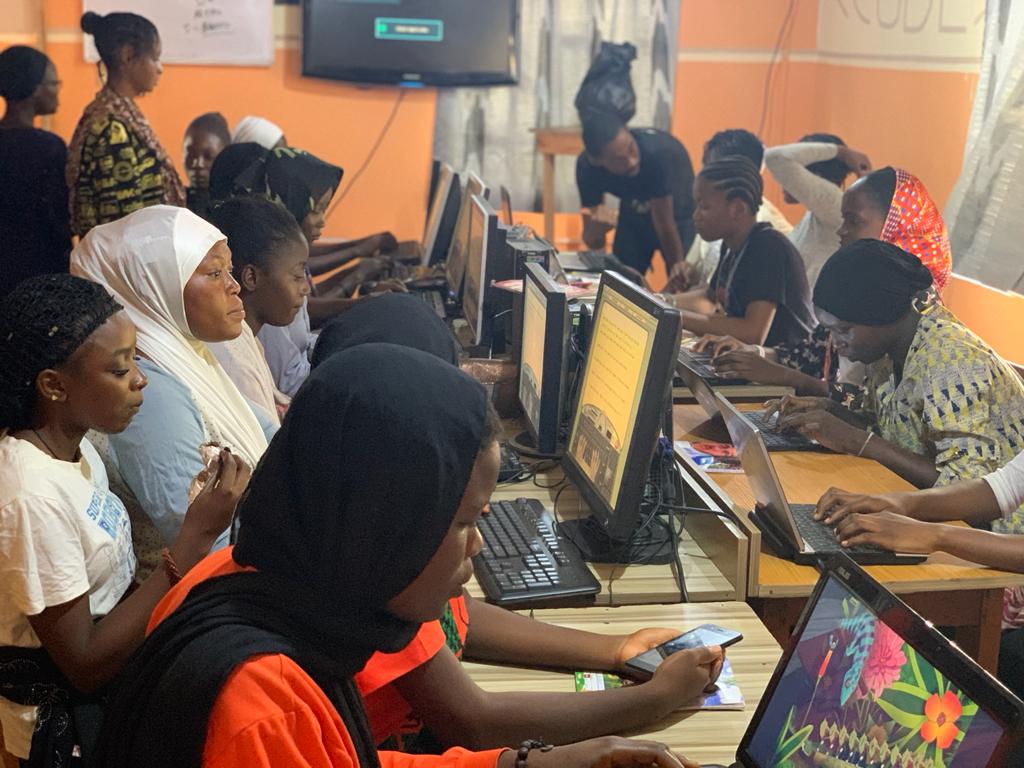 brainpalscode's tweet photo. We're thrilled to share an update on our computer training program for 40 girls. We just completed Week 2, Day 3 of the program and it's amazing to see the progress the girls have made in such a short amount of time. 
#brainpalscodeacademy
#GirlsInTech #STEMeducation #TechForGood https://t.co/uEkLJLWm3R