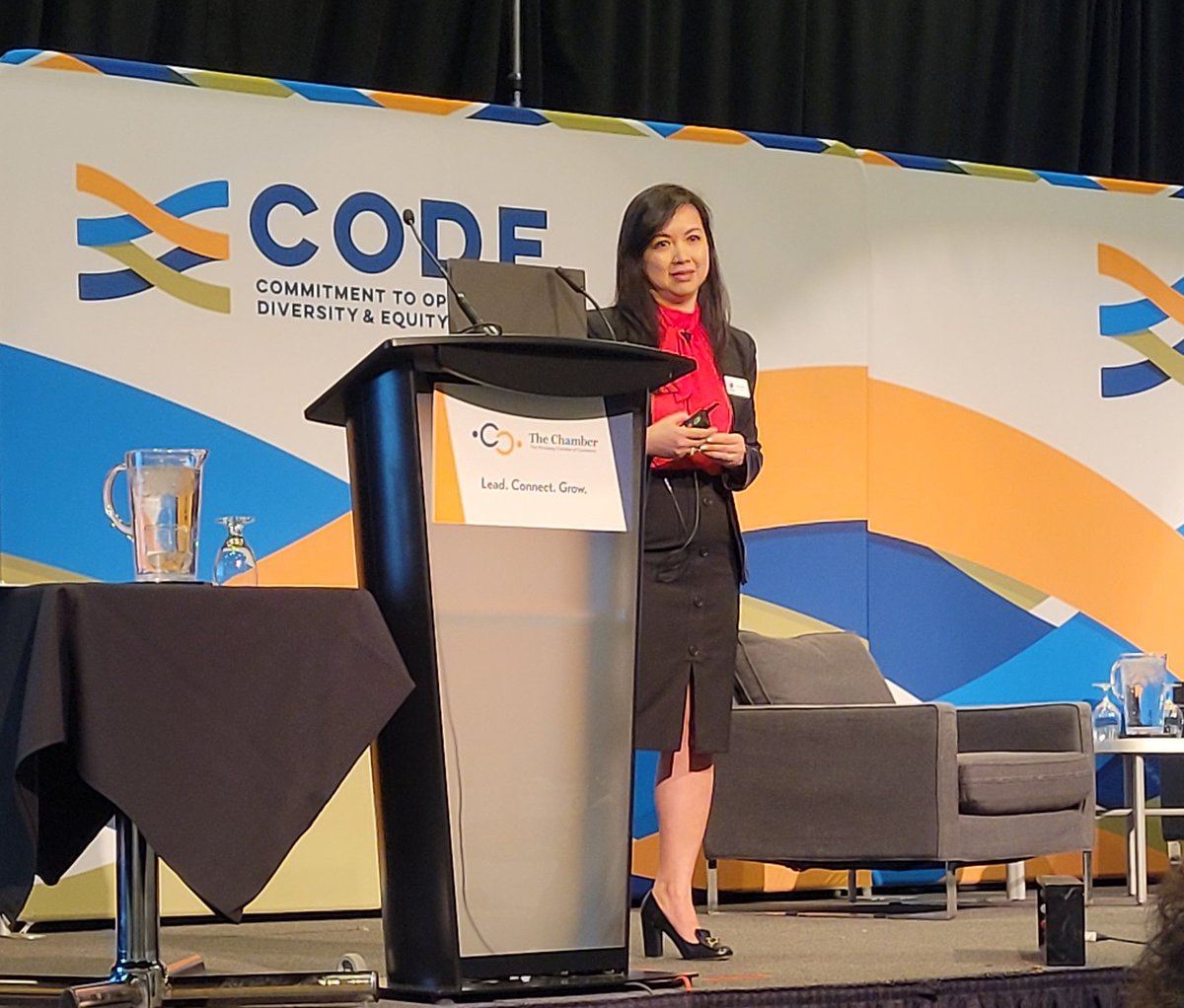 RhondaTaylor_'s tweet image. Starting the day with an opening Keynote by Anne-Marie Pham (@am_pham) at @TheWpgChamber's #CODEConferece. "Inclusion doesn't happen automatically. Inclusion needs to be intentional and requires conscious effort." #CODEThoughts