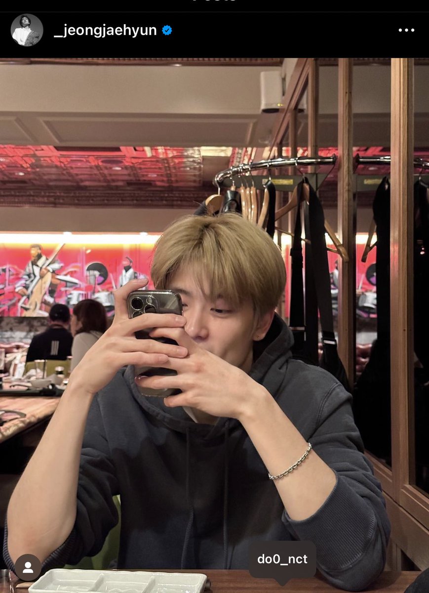 คนเป็นแฟนกันจะมีสองประเภท 
ประเภทแรกอยากลงรูปแฟน ประเภทที่สองอยากลงรูปที่แฟนเป็นคนถ่ายให้ทั้งหมดเลือกไม่ได้ เพราะเธอเป็นคนถ่าย เลยลงทุกรูปไปเลออ  เพราะเราเป็นแฟนกัน แอร๊ะ #jaedo