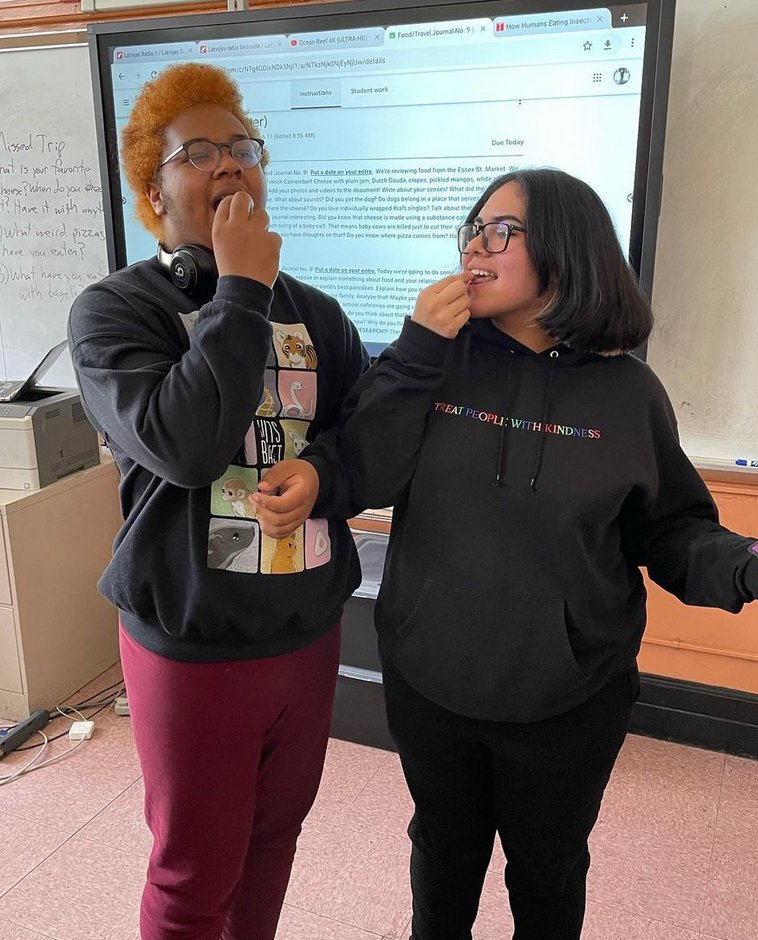 CIOBCitywide's tweet photo. Just tried crickets, scorpions, and chocolate-covered ants in Lyons Community HS's Food Journalism class. Surprisingly delicious and environmentally friendly! Who knew eating insects could be so tasty? #eatinginsects #foodjournalism #sustainableeating #yum @LyonsBklyn https://t.co/RCUpRxPvQm
