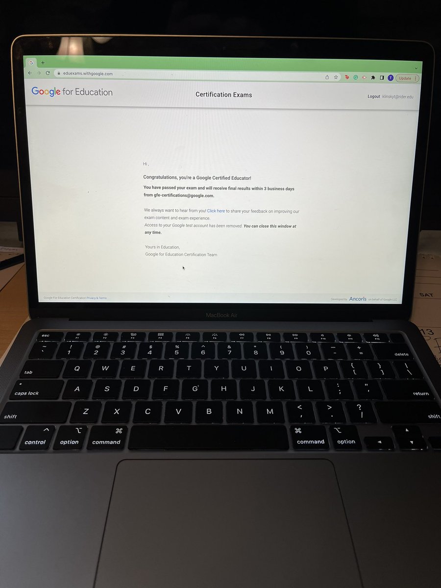 KlinskyTEC_200's tweet photo. Passed my Google Educator level 1 test!! #TEC200 Huge thanks to @bradmcurrie for a great semester! https://t.co/eTts8XNeVx