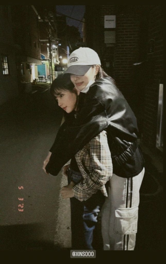 hyemwonn's tweet image. — night walking date with my dearest xinsooo (Shin Soohyun) unnie!🤍