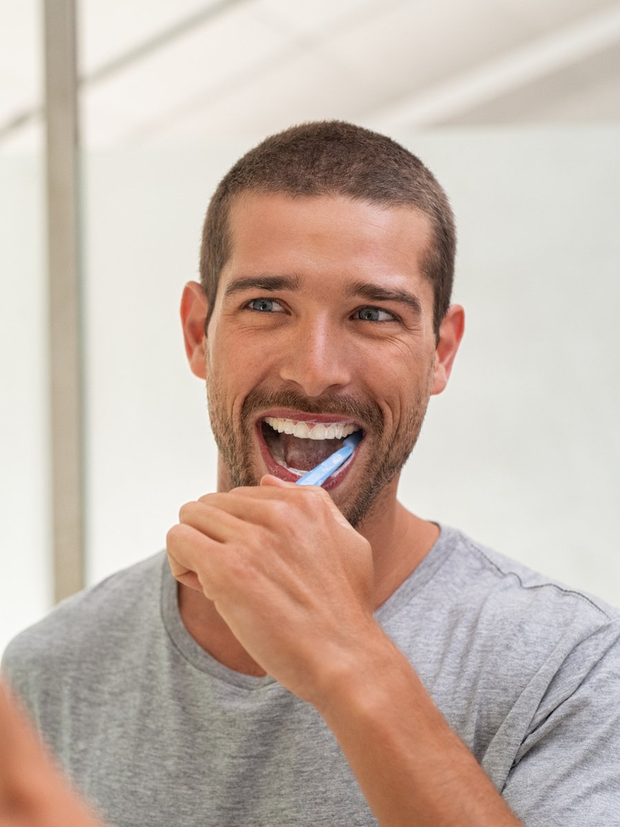 Do you brush your teeth like you're scrubbing a bathtub? While it might seem like brushing harder will make your teeth cleaner, it can actually damage your enamel and gums. Use a soft-bristled toothbrush and gentle pressure to keep your teeth and gums healthy. 
-
#flossingtips