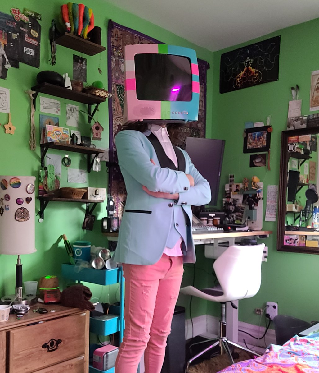 t r a n s p o r t 
m e

#tvhead #objecthead