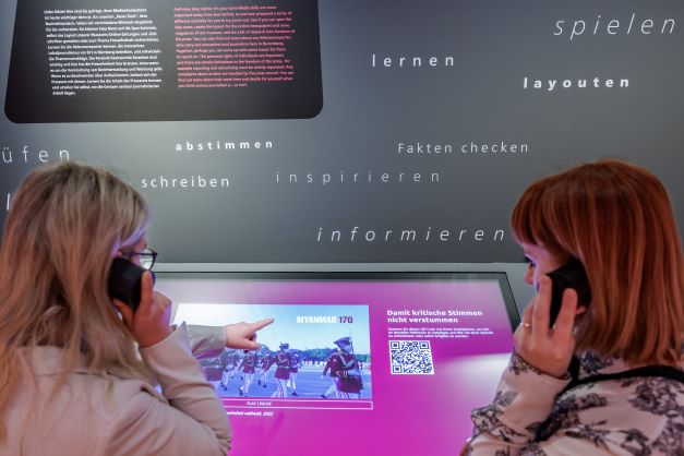 #PressefreiheitSchützen am #PressFreedomDay: wir zeigen Euch im neuen Bereich #Jrnlsm mit den <a href="/rsf/">rsf</a>, dem @presseratDE oder den Relevanzreportern, wie ihr euch für unabhängige kritische Medien und Journalist:innen engagieren könnt. <a href="/AB_Hornung/">AB_Hornung</a> @BJVde <a href="/Grasselinho/">Michael Graßl</a> <a href="/mfk_frankfurt/">MfK Frankfurt</a>