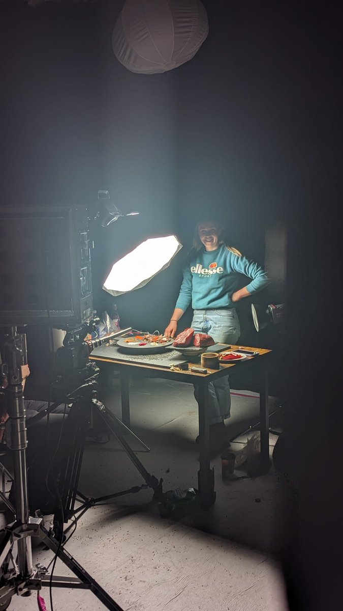 copacymru's tweet image. Getting the close up with Trailhead Fine Foods’ Get Jerky @Trailheadjerky 

Mae bwyd yn ein gwneud ni’n hapus. Ni wedi bwrw’r jacpot ar y shoot yma gyda #TrailheadGetJerky 

#camera #cameraoperator #director  #advert #food #welshfood #lovetastelovewales #carublascarucymru