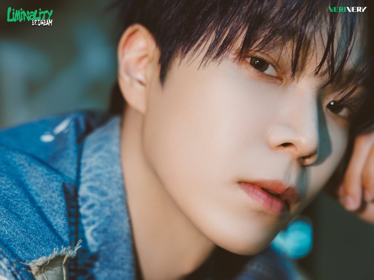 VERIVERY 7TH MINI ALBUM
[Liminality - EP.DREAM] - Crazy Like That

SOLO OFFICIAL PHOTO PLAY Ver.
#동헌 #DONGHEON

🎧 2023. 05. 16. 6PM (KST)

#베리베리 #VERIVERY #VRVR
#Liminality #EP_DREAM
#Crazy_Like_That
#20230516_6PM