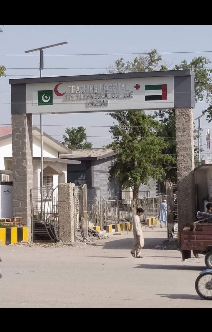Muhamma54334050's tweet photo. Jhalawan medical college khuzdar and DHQ hospital khuzdar needs a serious attention to have a basic facilities as: Electricity,MRI,CT scan
Casualty equipments and X-ray machine 
#saveJMC
#saveDHQKhuzdar https://t.co/hivpCkuK1i