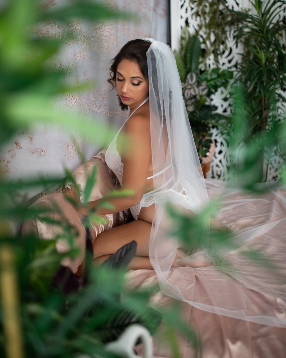TC_Shutter's tweet photo. Bridal boudoir is in full SPRING! Now booking Fall Bridal Boudoir! 
.
. #boudoirsessions #philadelphiaboudoir #newjerseyboudoir #portriatsessions #bridalboudoir https://t.co/F3tDr1WtsZ