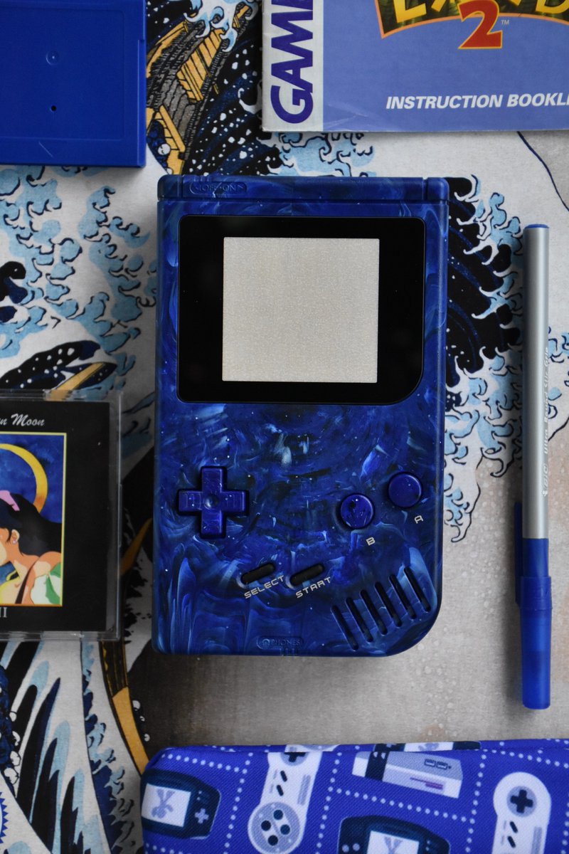 RetroModdingCom's tweet photo. Get ready to make a splash! ๐๐ฆ Our DMG Neptune Shell is the one and only injection molded marbled colors Game Boy shell on the market!๐คฉ #gameboy #gameboypocket #retromodding #retrogaming #handheldgaming #portableconsole #LEDboards #DMGNeptuneShell #GameBoy https://t.co/pFedbMY1bn