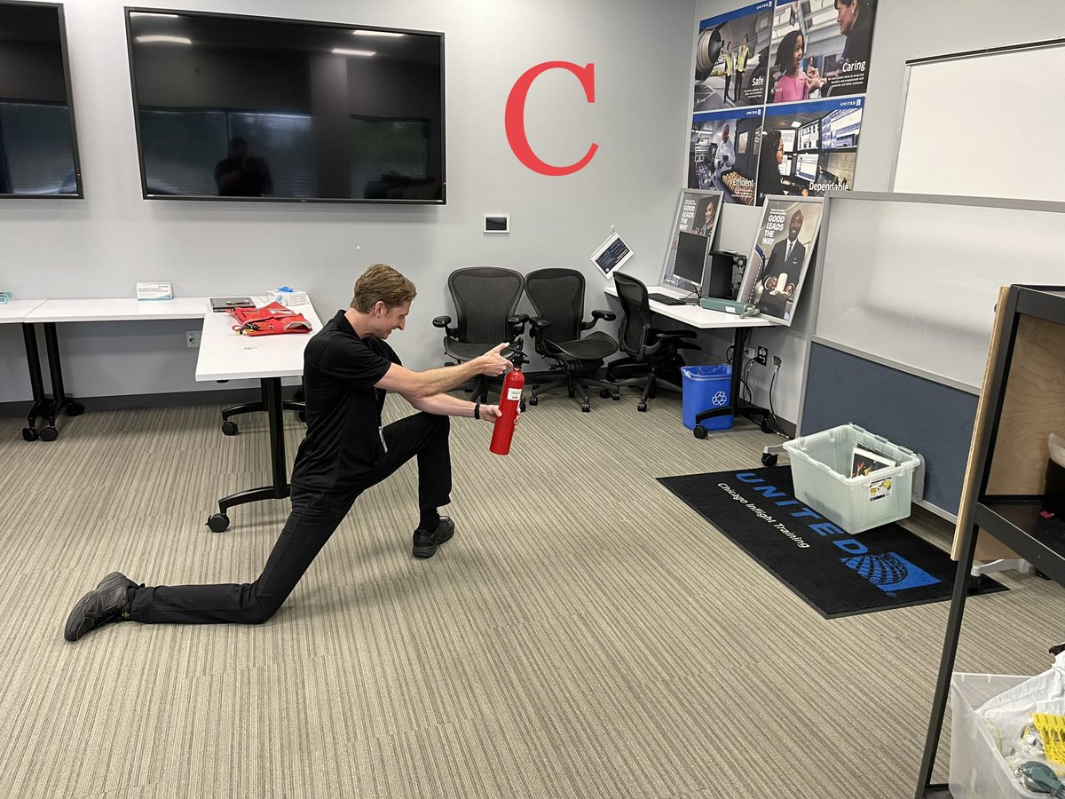 United's Chicago Inflight Training Center tweet media