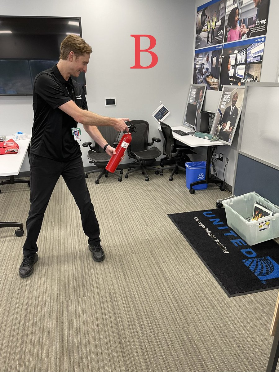 United's Chicago Inflight Training Center tweet media