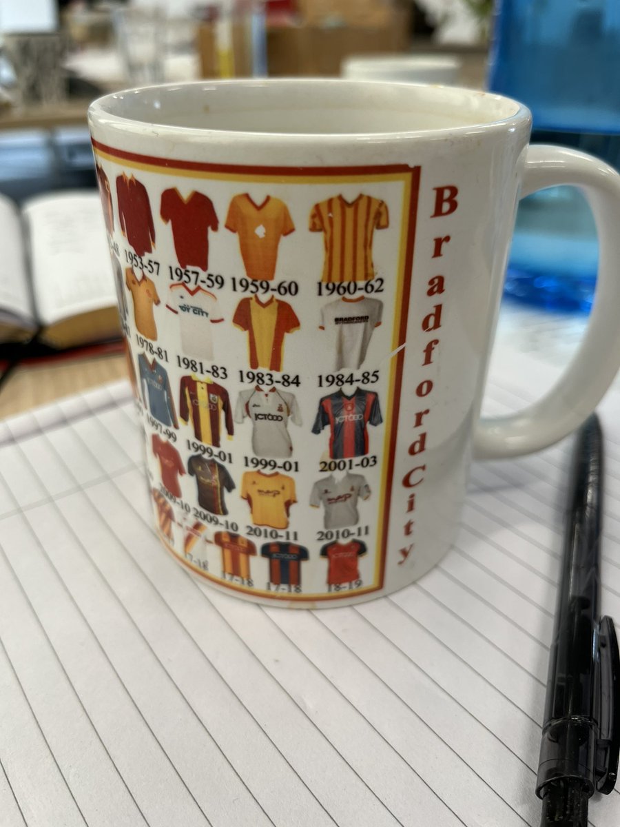 Dan_Walters3's tweet photo. Up the rather large chickens (10-0 tonight will put us above Stockport👀) #bcafc https://t.co/ZCK3W2szRT