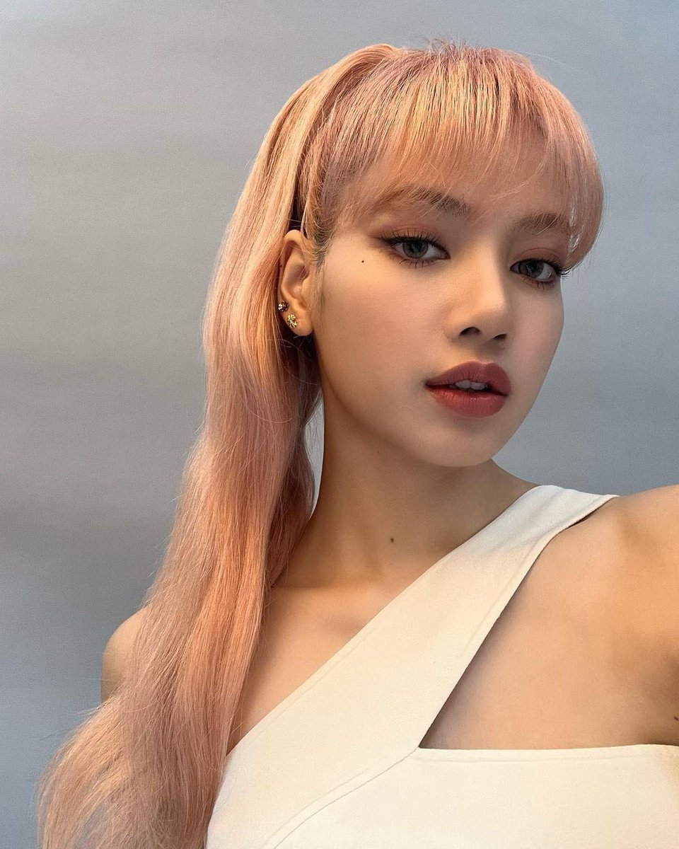 fantasylisa05's tweet photo. OKAY MAIN VISUAL https://t.co/dGy0Q2nBcZ