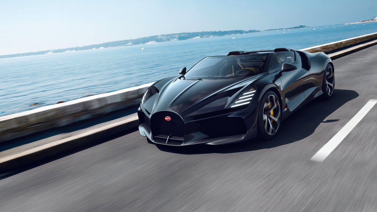 ChillingTatum's tweet photo. What are your favourite Bugatti?🏎️🚗🚓
#LifeGoal #AndrewTate #LivingaDream https://t.co/cmULavRBVq