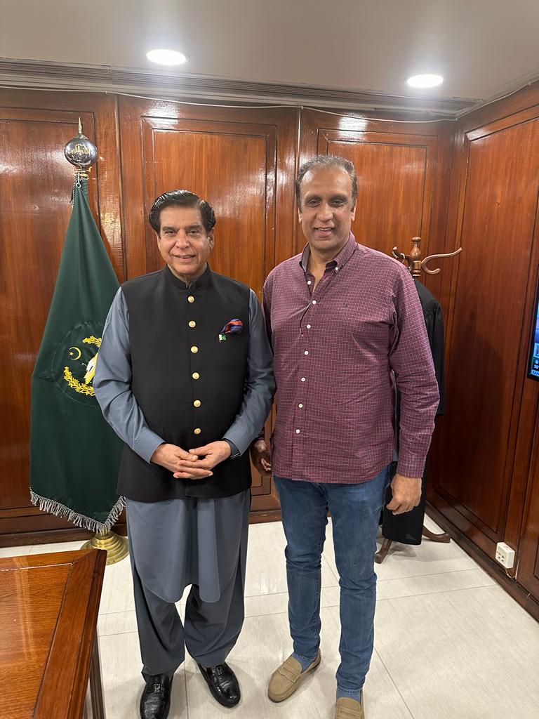 PPPSahiwal_SM's tweet photo. راجا پرویز اشرف سپیکر قومی اسمبلی و صدر پاکستان پیپلز پارٹی وسطی پنجاب سے ذکی چوہدری صدر پاکستان پیپلز پارٹی ضلع ساہیوال کی ملاقات
اس موقع پر  چوہدری عظمت اور سرخاب سکندر ذکی بھی موجود تھے
#pppsahiwal
@PPPPunjab_SM
@MediaCellPPP https://t.co/vRbUgSZln5