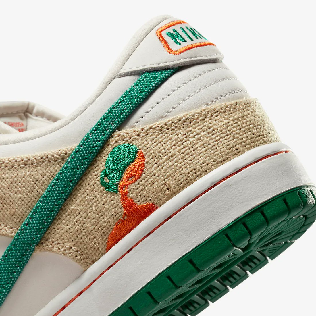 JustFreshKicks's tweet photo. Releasing 5/10 via SNKRS
Jarritos x Nike SB Dunk Low
=> https://t.co/wechUWCvOp https://t.co/b6OFjo6dbu
