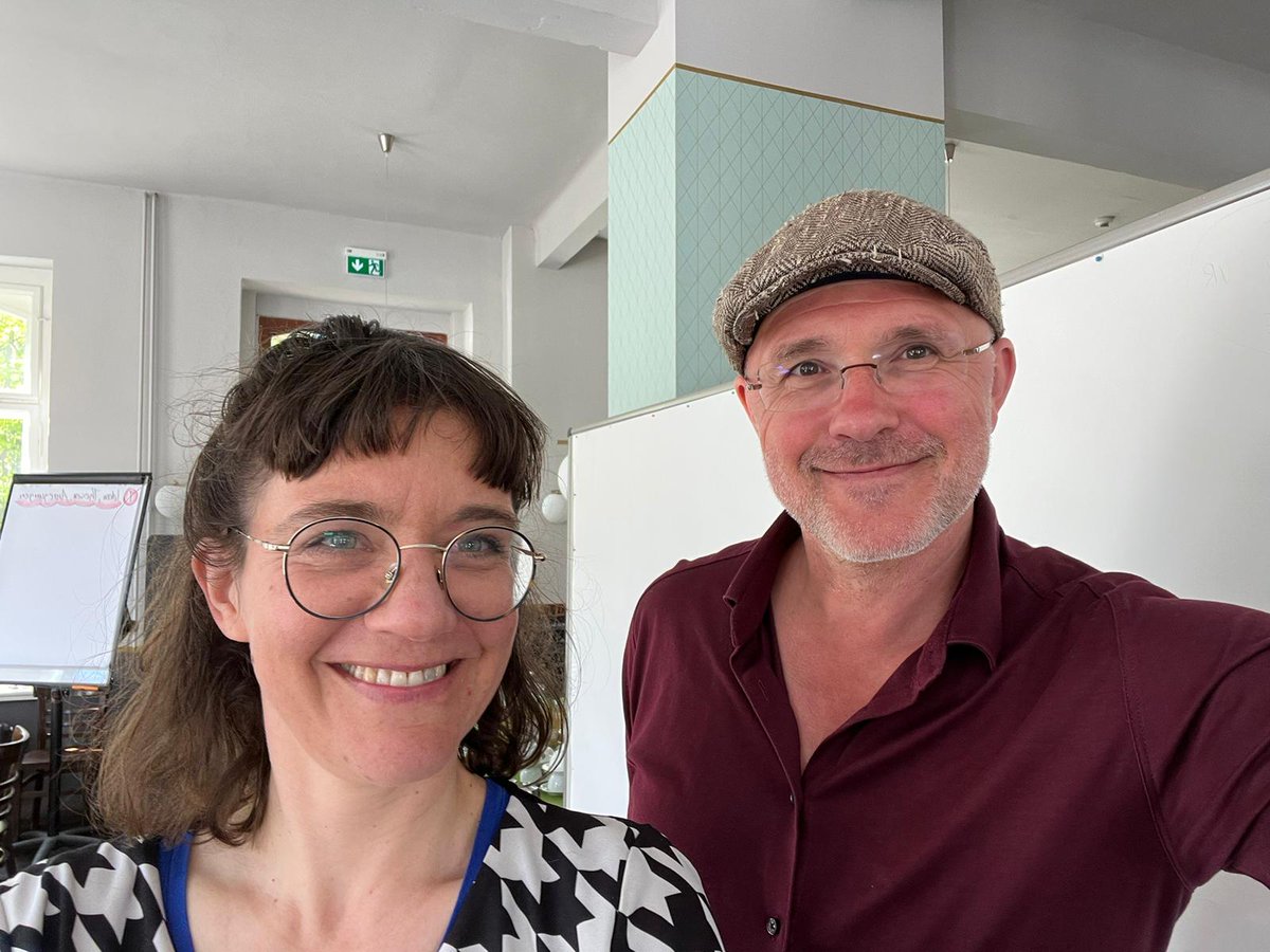 SimoneFass's tweet photo. Wieder mal eine schöne Zusammenarbeit mit @TomRitschel für @AGAnimationfilm . Der zweite Animationsgipfel ist zuende mit ziemlich vielen konkreten Ergebnissen.  Hier ein paar Einblicke vom #GraphicRecording. https://t.co/30PCmw4tQ1