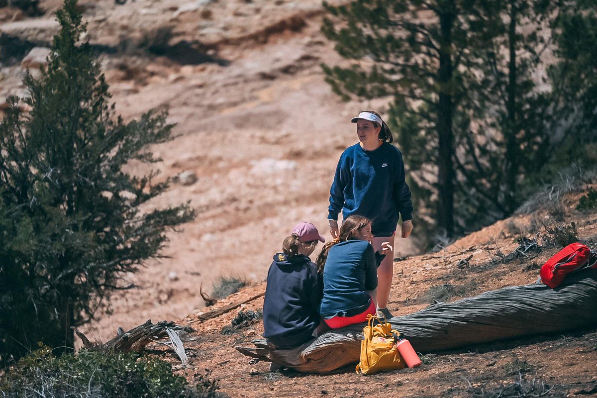 BISHouston's tweet photo. Good morning from the Grand Canyon. Yesterday we toured National parks, hiked to sunset points, visited stunning coral pink sand dunes, finishing the day with a campfire and smores! #year10 #tripweek #BISHouston #naecreateyourfuture https://t.co/ArZV9yAecD