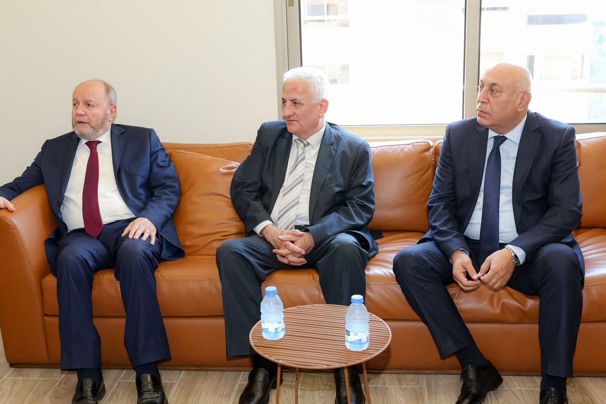 في المرحلة المقبلة لا بد من اصلاح النظام التقاعدي وتحديث قوانينه ما يؤدي الى امكانية احتساب التعويضات وفقاً للقدرة الشرائية للمتقاعدين وليس وفقا لسعر الصرف الرسميّ. 
هذا ما أكدناه خلال اللقاء مع رئيس الاتحاد العمالي العام بشارة الأسمر.
#المتقاعدون #لبنان 
elmarada.org/?p=946042