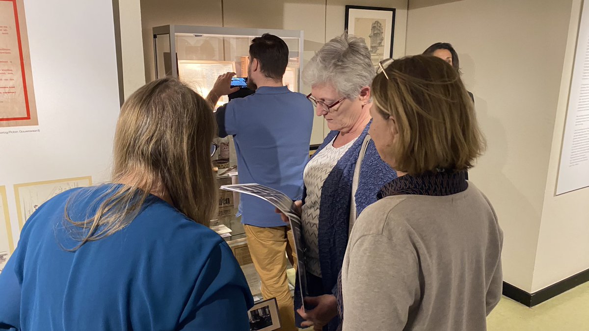 De tentoonstelling ‘Raadhuis in bezettingstijd’ is nu te zien.  #Hilversum

Kijk voor info op: bitly.ws/DV3R