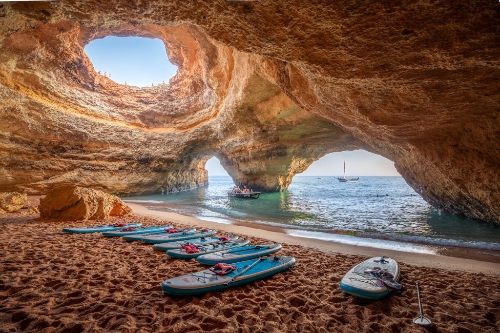 alentejo_1970's tweet photo. The #Algarve, in the south of #Portugal, is one of the most famous European summer destinations. The beautiful beaches and golden cliffs, which sometimes emerge from the emerald green sea, are a spectacle in their own right. ☀ https://t.co/SRYJVYNzqG