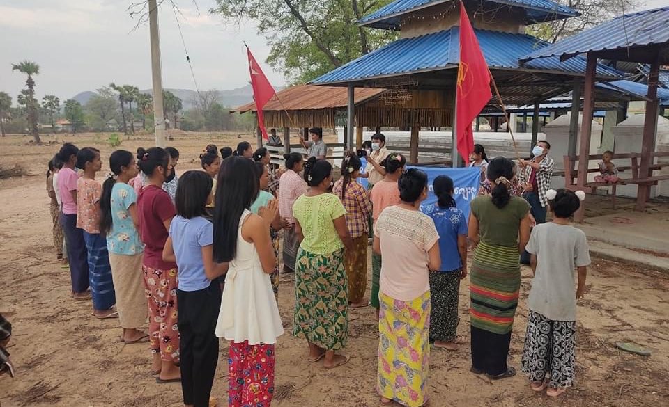 Pro-democracy people from #LetPaDaungTaung area, #Salingyi Twp, regularly gathered and staged a strike to demolish the #MilitaryDictatorship on May3.

#2023May3Coup   
#LegalizationOfNUG  
#WhatsHappeningInMyanmar