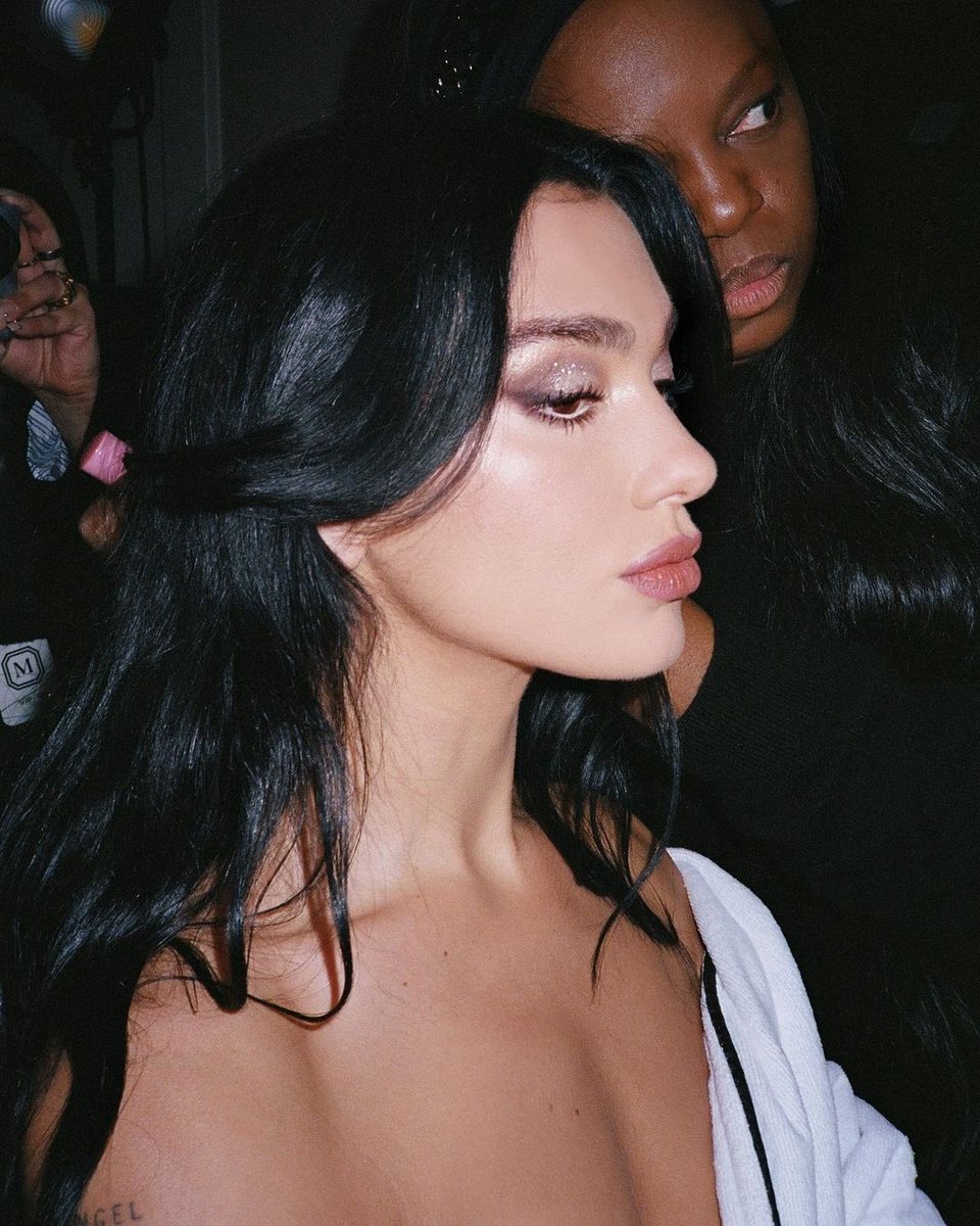 DUA LIPA tweet media