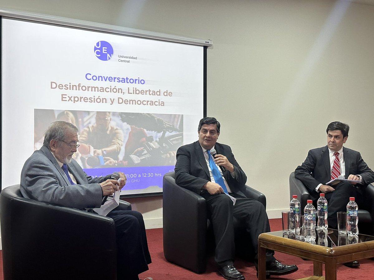 “Desinformación, libertad de expresión y democracia”

Un interesante conversatorio en el día internacional de la #LibertadDePrensa. 

Un ícono de la libertad de prensa en Chile, Abraham Santibañez, nos acompaña magistralmente en este conversatorio.