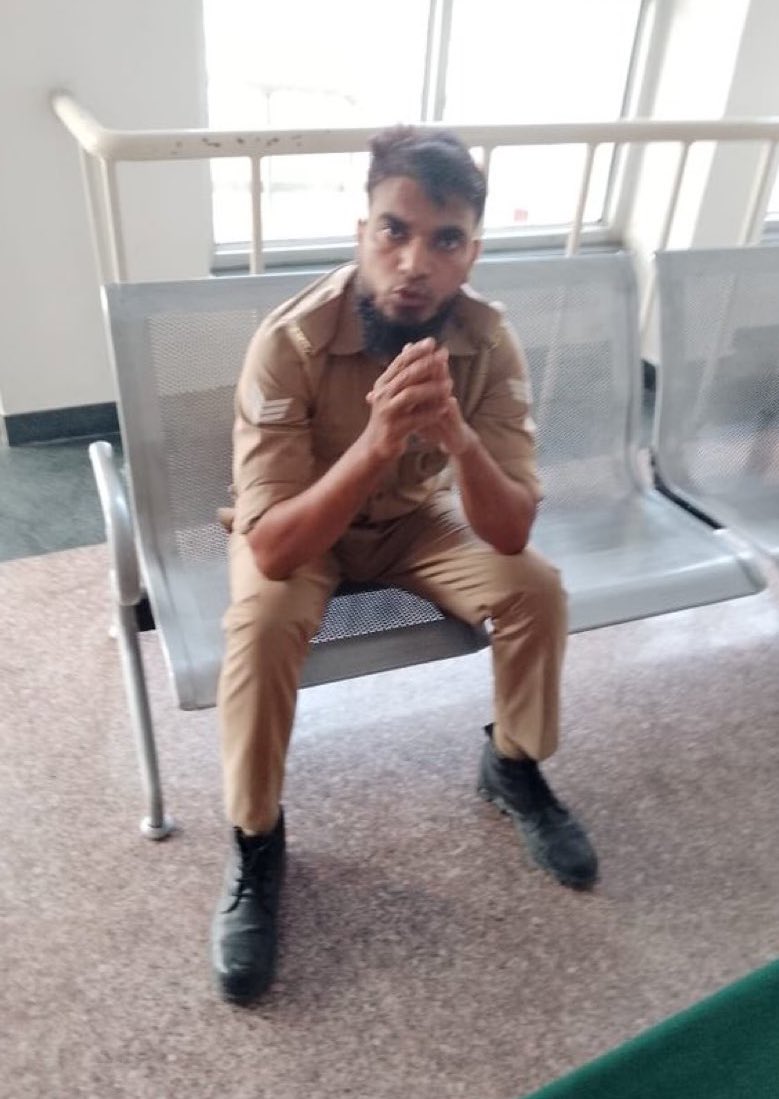 स्कूली छात्रा  से छेड़छाड़ करने वाला सादत अली  सस्पेंड,  गिरफ्तार! 👏👏👏

यूपी में बाबा हैं यूपी में बाबा! 🙏