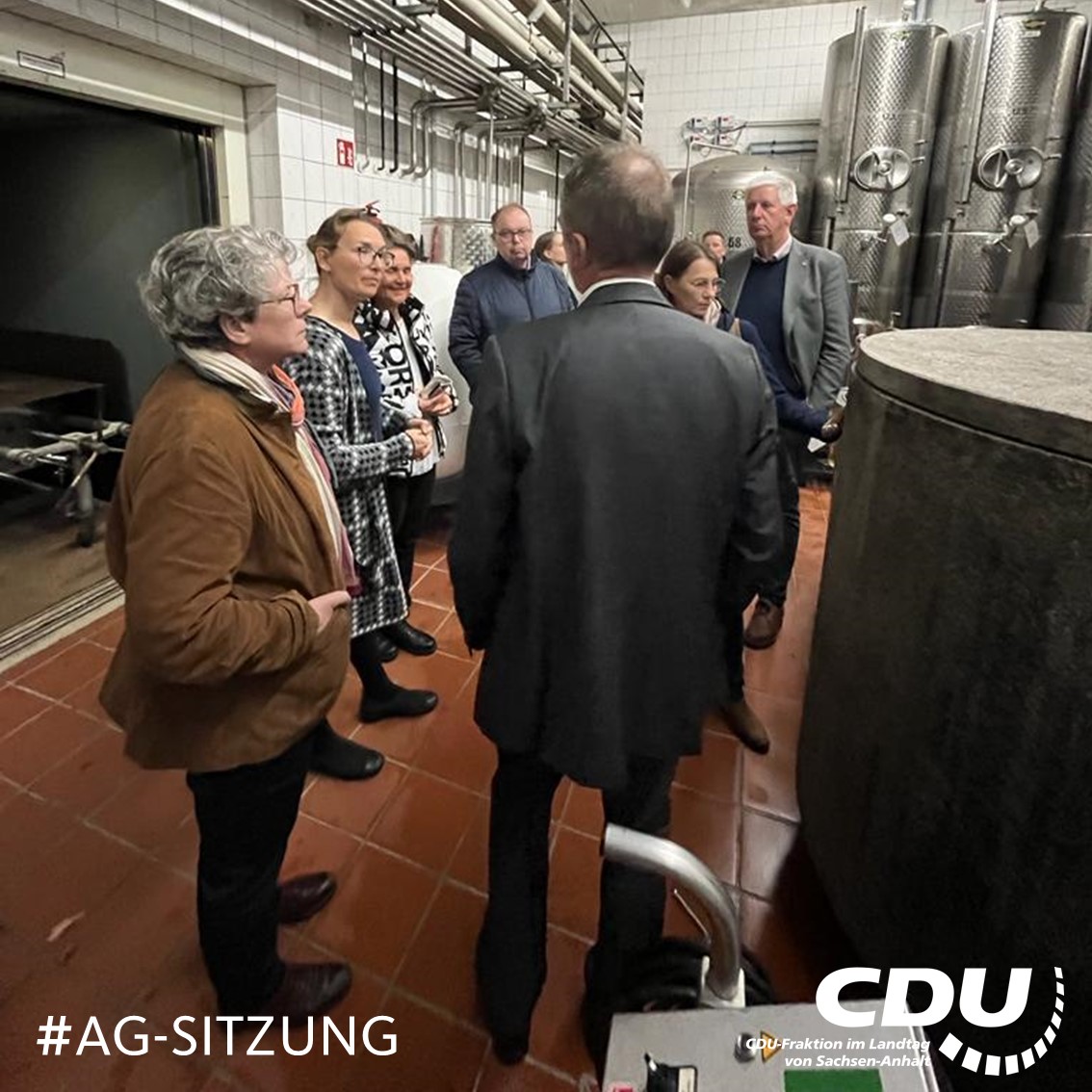 cdufraktion_LSA's tweet photo. Die AG #Wissenschaft, #Energie, #Klimaschutz und #Umwelt hat gemeinsam mit der AG #Landwirtschaft, #Ernährung und #Forsten eine auswärtige Sitzung zu vielfältigen Themenbereichen durchgeführt. https://t.co/RJ079WwxHY
