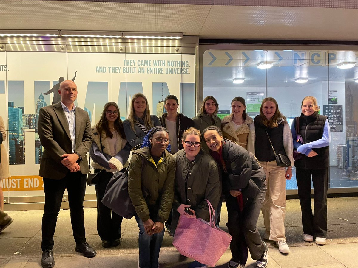 The A-Level economics students on their trip to watch the Lehman Brothers Trilogy at the Gillian Lynne Theatre. 

The girls said they thoroughly enjoyed the evening and found the play itself very interesting. 

#GDST @GDST #WhereGirlsLearnWithoutLimits