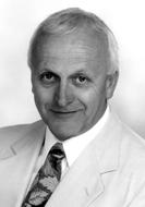 RobertZayasNY's tweet photo. Sad to hear of the passing of longtime @NYSPHSAA Assistant Director Llyod Mott.  Lloyd was instrumental in the development of sportsmanship and sports medicine programs that continue to positively impact students today.  Thoughts and prayers to Llyod's family and friends. https://t.co/b5iB5LXxwR