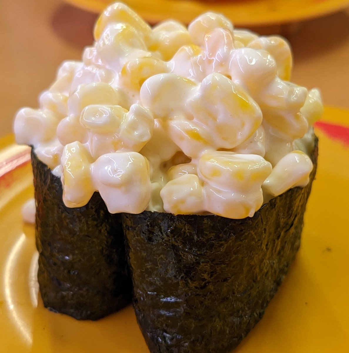 IEF_NGEEANN's tweet photo. Extra corn gunkan sushi. Marginal utility surely exceeded the marginal cost. https://t.co/ytkaoBlyTs
