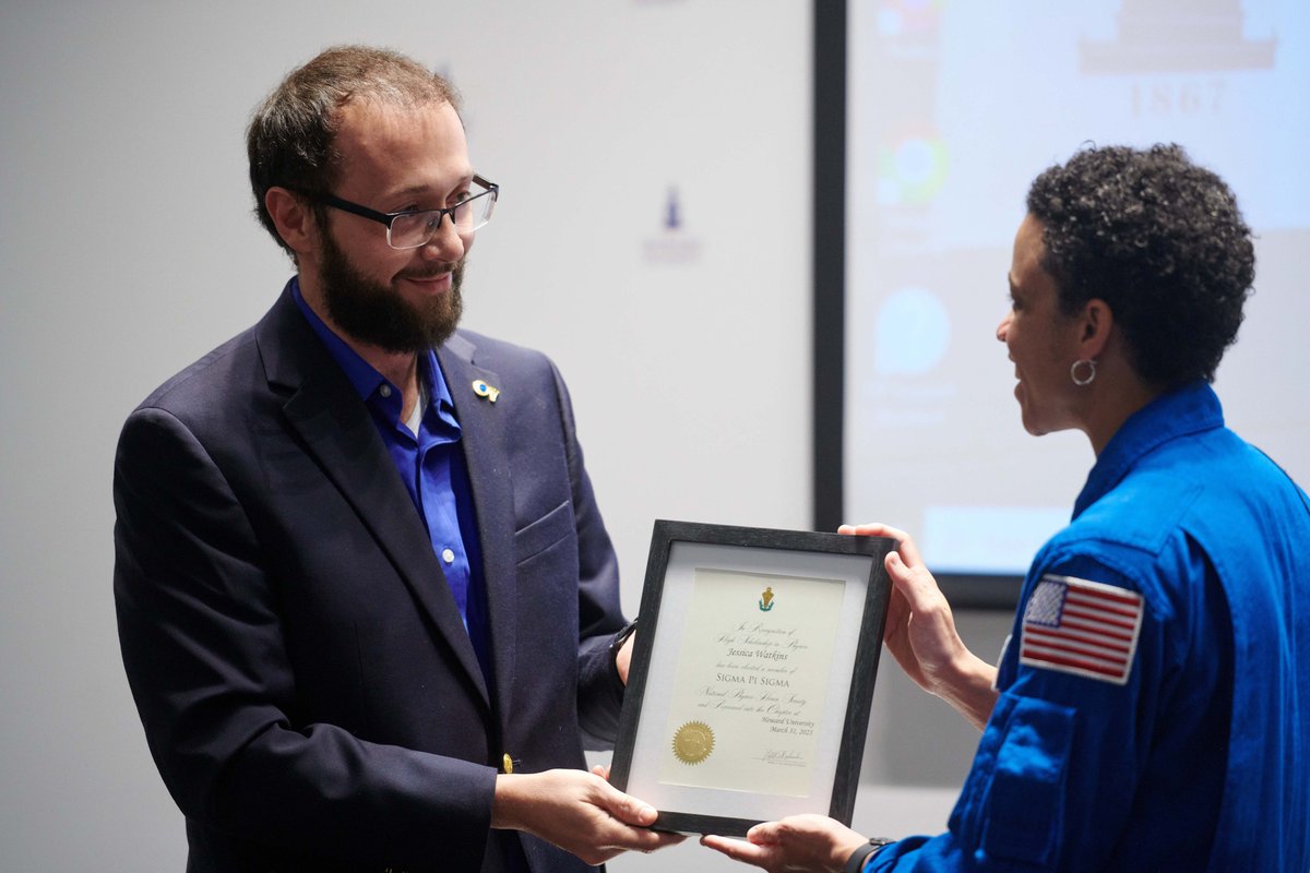 SigmaPiSigma's tweet image. Jessica Watkins, NASA astronaut and the first Black woman on a long duration mission to the International Space Station, was inducted into Sigma Pi Sigma at Howard University this April - Welcome!

#NASA #sigmapisigma