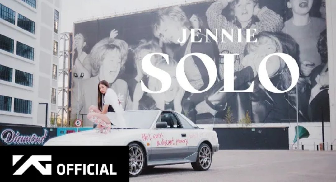 ChartsJen's tweet photo. Your hourly SOLO remainder y'all. Don't forget to stream SOLO everyone 

Send proof with caption "JENNIE SOLO COMEBACK" https://t.co/zSTVBXhlnX