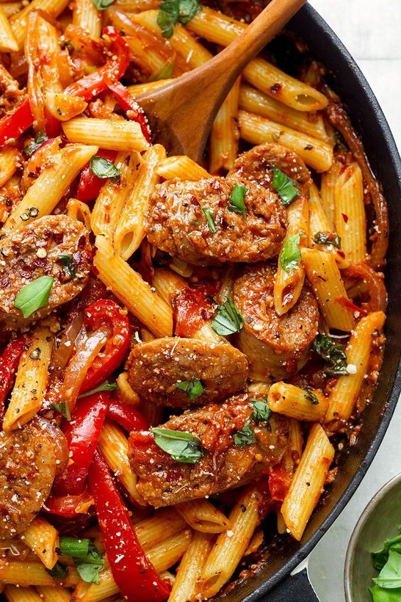 OUR GOOD FOOD SERIES...
20-Minute Sausage Pasta Skillet
#foodies #foodinfluencer #foodblogger #goodfood #recipeshare #recipes 
eatwell101.com/sausage-pasta-…