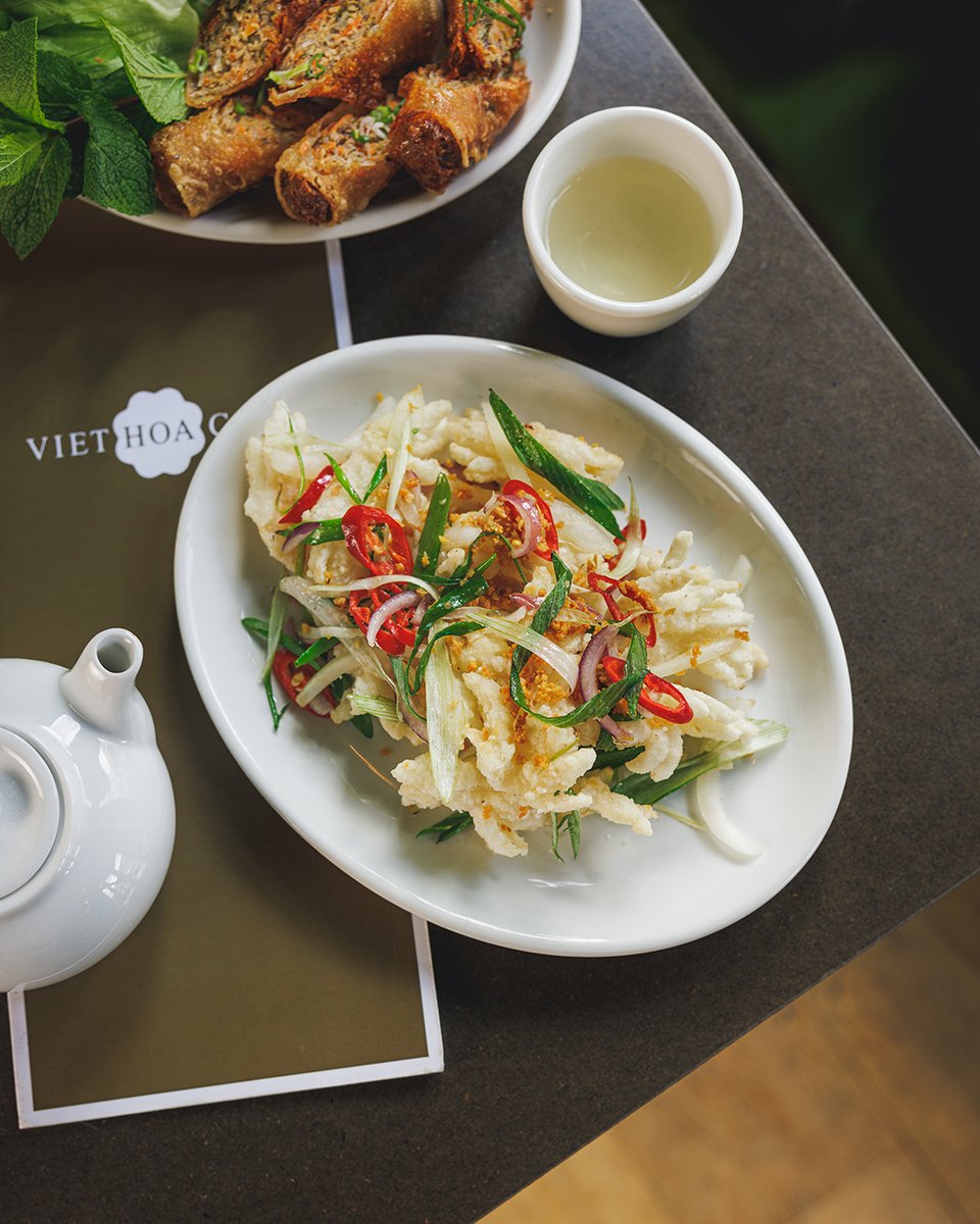 Another long weekend is coming in fast and it looks like we won’t be short on sunlight. Nothing like golden rays on a leisurely day to put us in the mood for some bright Vietnamese flavours! ☀️ #VietnameseFood #KingsCoronation