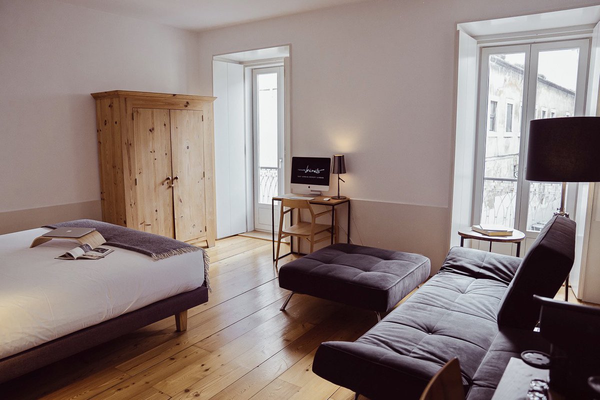 It’s time for a quick nap 🥱in our cozy Suite Superior room. Book now your stay! 🛏️
#gayhotel #gaylife #gayportugal #gayhotel
👉🏼thelatebirdslisbon.com